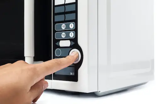 Dans quel cas l’inox ne va pas au four?